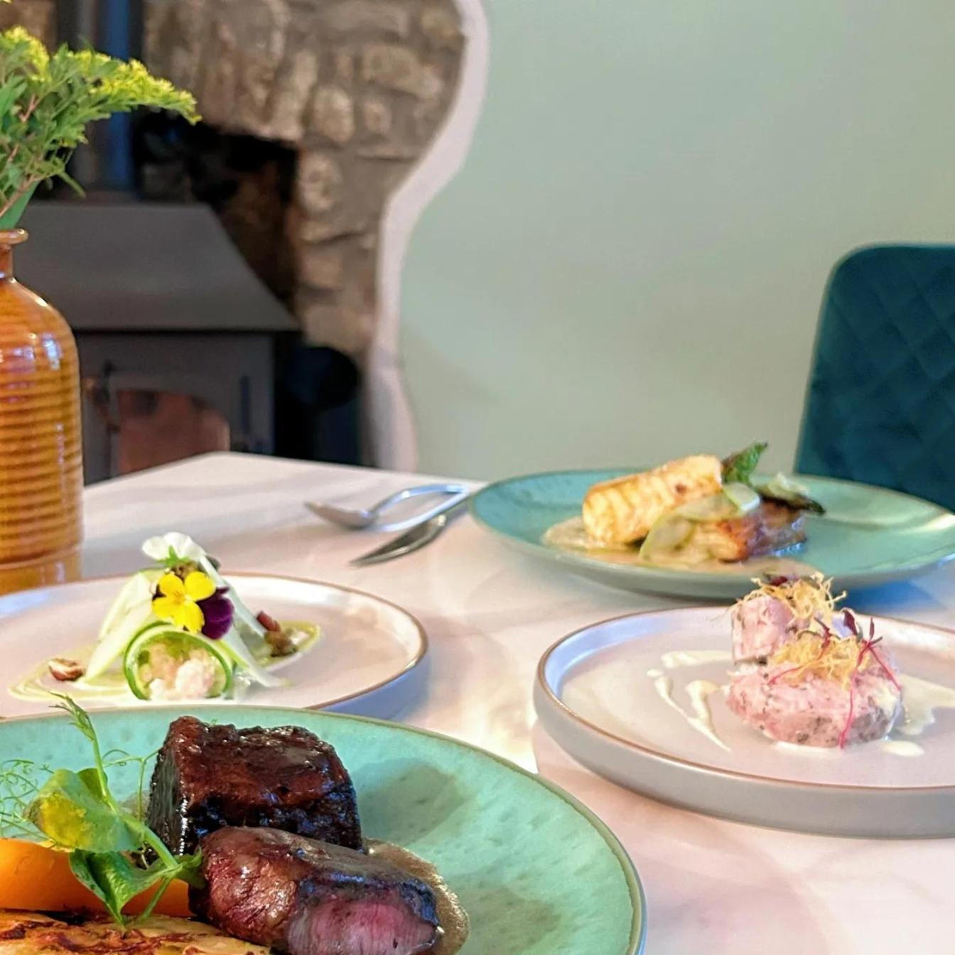 Penybont Restaurant + Inn Carmarthen Bagian luar foto