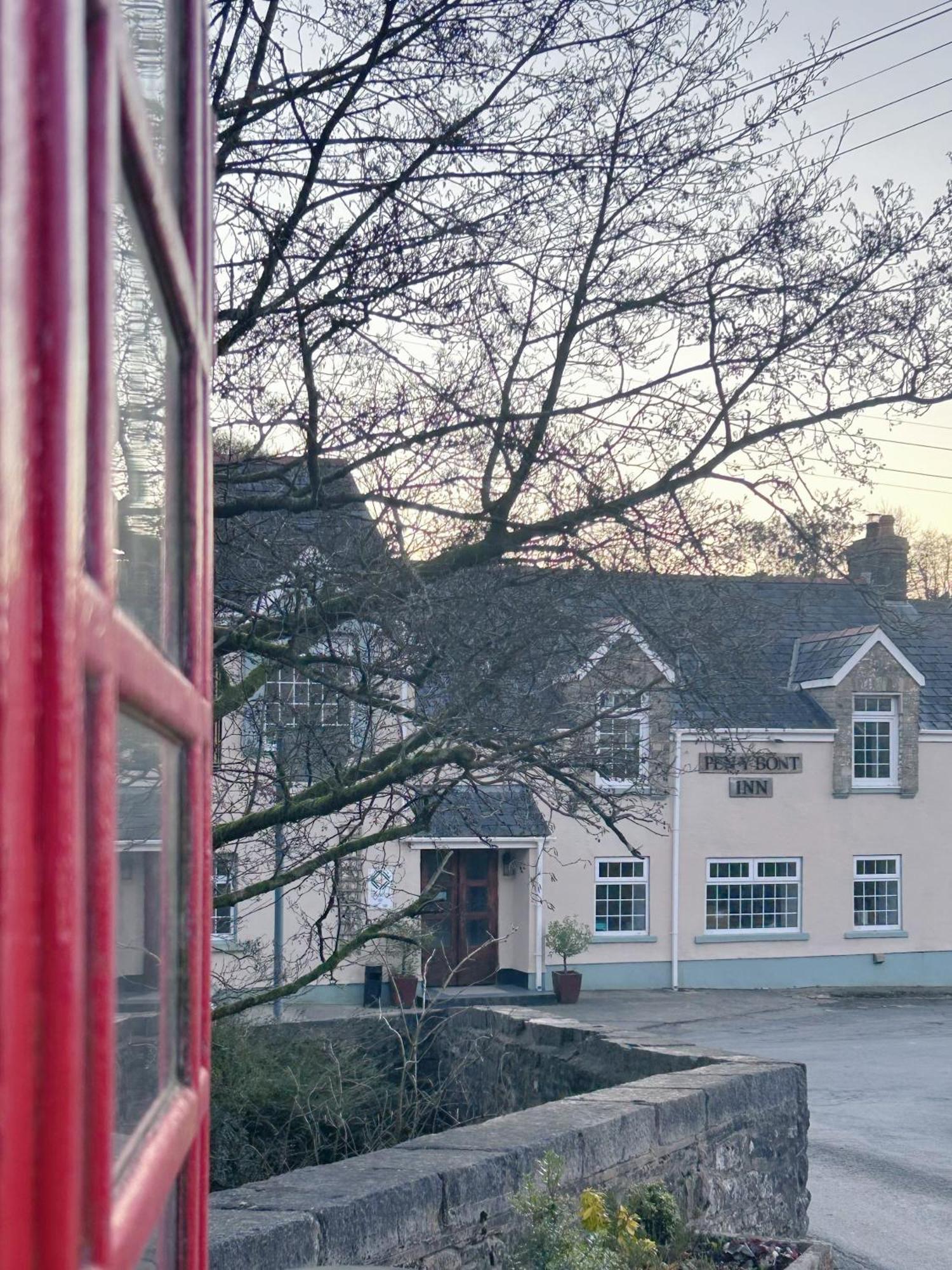 Penybont Restaurant + Inn Carmarthen Bagian luar foto